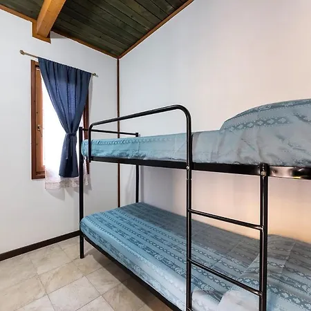 Village Li Nibari مكان تخييم سورسو