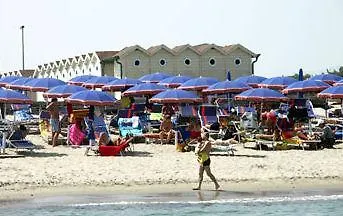 مكان تخييم Village Li Nibari