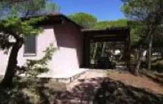 مكان تخييم Village Li Nibari 4*