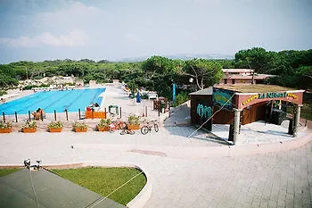 مكان تخييم Village Li Nibari